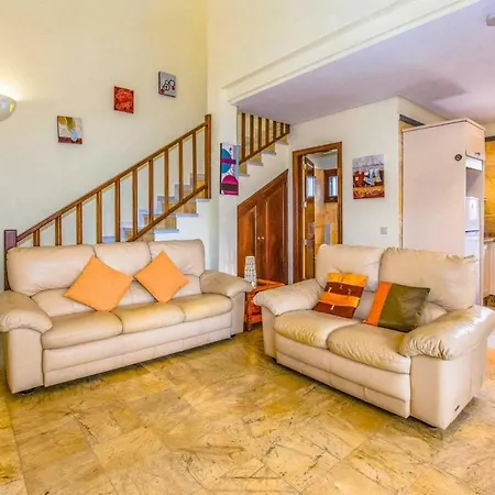 Casa Hermosa Villa *